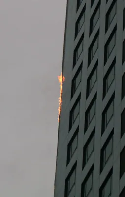 İstanbul'da gökdelen yangını