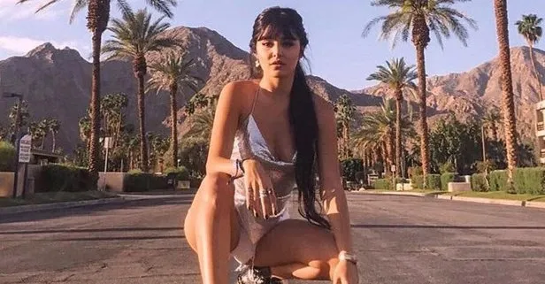 Hande Erçel’in Coachella’da giydiği kıyafette Türkan Şoray detayı
