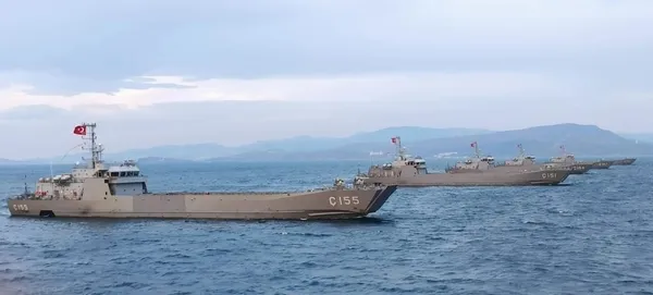 milli-savunma-bakanligi-msb-acikladi-amfibi-gorev-grup-komutanligi-harekata-hazirlik-egitimleri-tamamlandi-1608392701368.jpeg Milli Savunma Bakanlığı (MSB) açıkladı: Amfibi Görev Grup Komutanlığı Harekata Hazırlık Eğitimleri tamamlandı-4