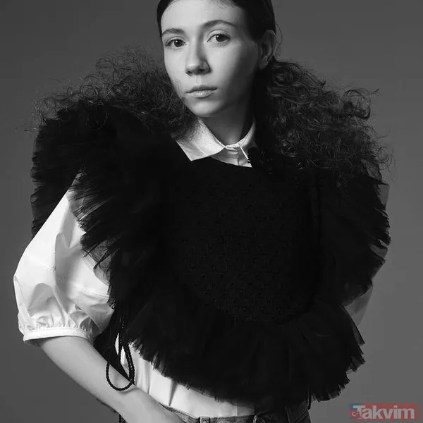 Çocukluk aşkıyla dünya evine girdi! 'Biz bugün evlendik...' Yargı dizisinin İncisi Ece Yüksel'den sessiz sedasız evliler kervanına katıldı! - 12