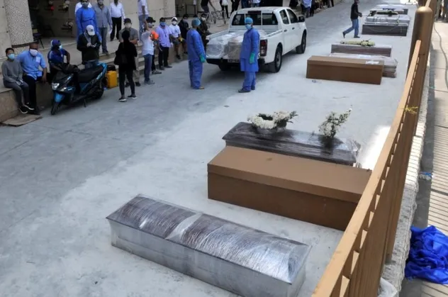 Ekvador'da koronavirüs kabusu sürüyor! Evlerden 700'ü aşkın ceset toplandı!