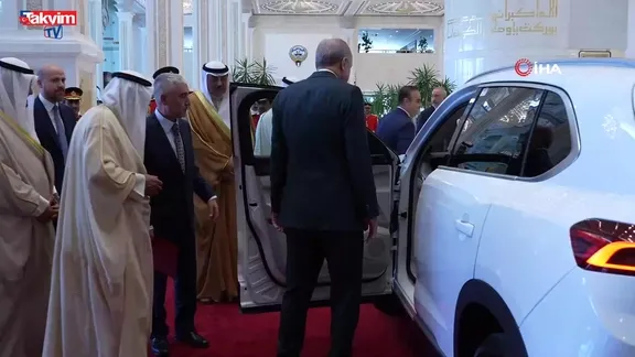 Başkan Erdoğan’dan Kuveyt Emiri’ne Togg hediyesi