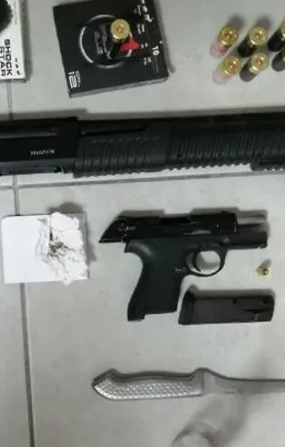 Bursa'da polisin 'dur' ihtarına uymayan araçtan cephanelik çıktı!