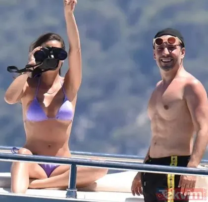 Demet Özdemir ile Oğuzhan Koç’un teknede aşk dolu dakikaları! Demet mor bikinisiyle sere serpe! Kameraları görünce...