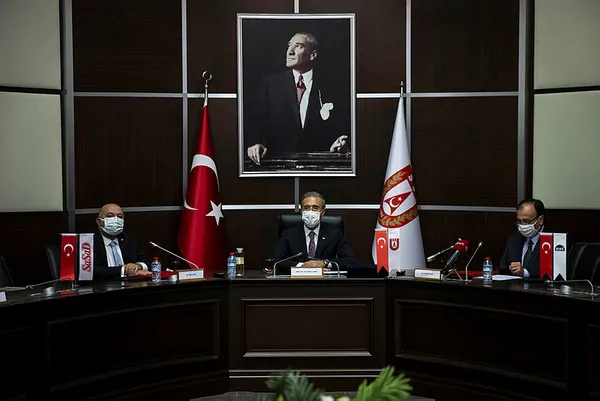 Savunma sanayisinde ihracatı artıracak imzalar atıldı