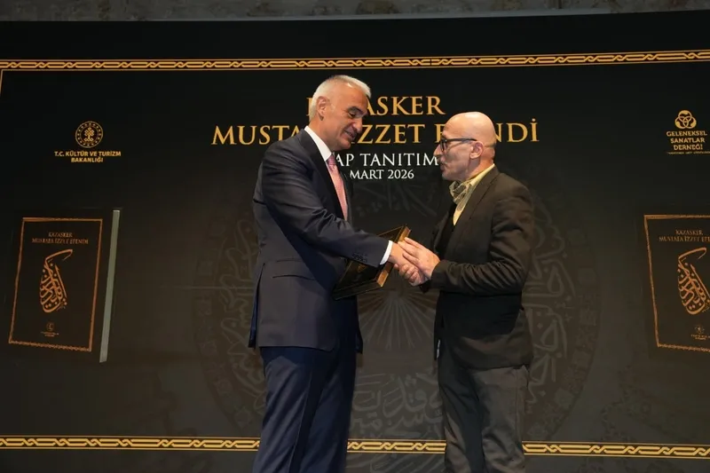 ayasofyanin-hattati-kazasker-mustafa-izzet-efendiye-buyuk-vefa-1773395507062.jpeg Ayasofya'nın hattatı "Kazasker Mustafa İzzet Efendi"ye büyük vefa-7