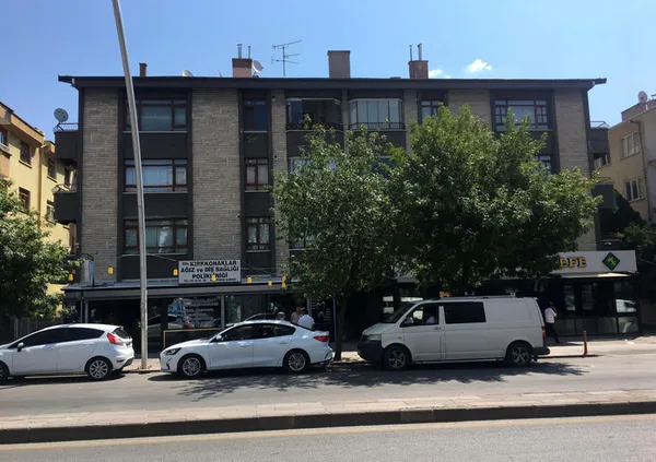 kanser-hastasi-esini-bogup-intihar-etti-cocuklarina-not-birakti-1627291911251.jpg Kanser hastası eşini boğup intihar etti! Çocuklarına not bıraktı-2