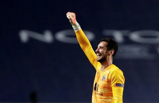 galatasaraydan-kaleci-hamlesi-psgde-3-kaleci-olan-ricoyu-kiralamak-istiyor-1642098497819.jpeg Galatasaray'dan kaleci hamlesi... PSG'de 3. kaleci olan Rico'yu kiralamak istiyor!-2