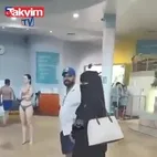 Müslüman kadına su parkında sözlü taciz!