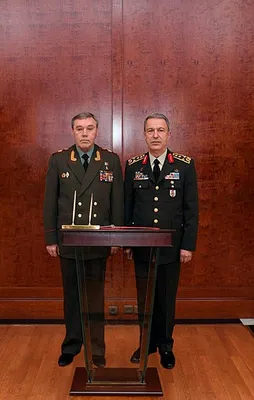 Hulusi Akar, Rus mevkidaşı ile görüştü