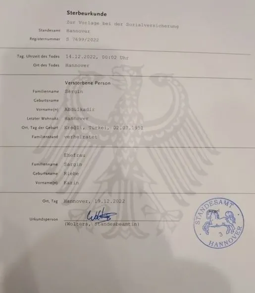 almanyada-cenazesi-yanlislikla-yakilmisti-o-hastanenin-ilk-skandali-degilmis-1671861428349.jpg Almanya’da Türk vatandaşı Abdulkadir Sargın'ın cenazesini yakan hastanenin başka skandalı ortaya çıktı! Sargın ailesini daha önce de...-5
