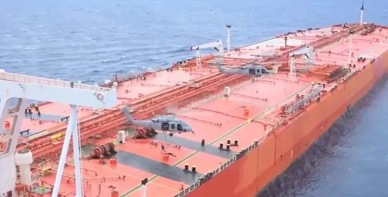 abdden-yaptirimli-gemiye-helikopterli-baskin-irandan-sert-misilleme-tehdidi-bu-silahli-deniz-haydutlugudur-1776797688590.jpeg ABD'den yaptırımlı gemiye helikopterli baskın! İran’dan sert misilleme tehdidi: "Bu silahlı deniz haydutluğudur"-2