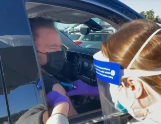 Terminatör koronavirüs aşısı oldu