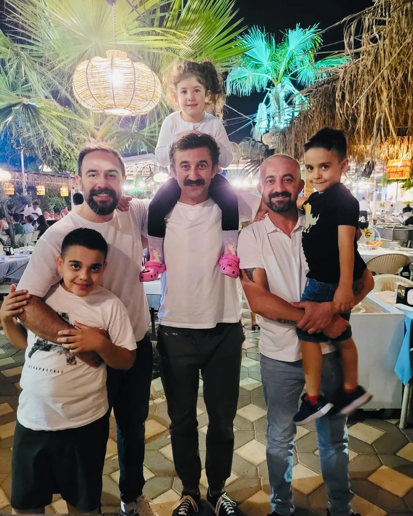 Kuruluş Orhan’ın Flavius’u Şükrü Özyıldız’ın fenomen kardeşini gören şaşıp kaldı! - 32