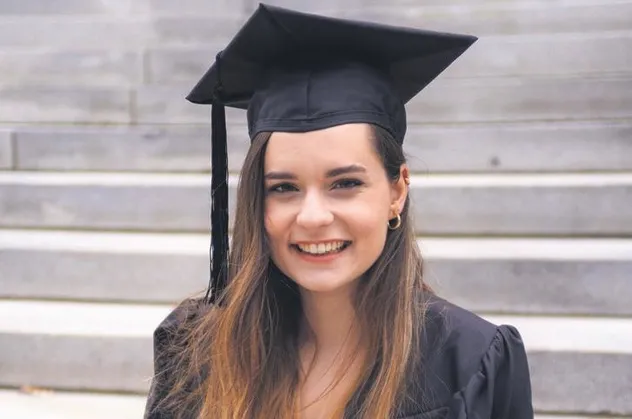 Harvard’ı bitiren oyuncu Ece Hakim, ABD'de kendisini ziyarete gelen ailesinden bakın neler istedi