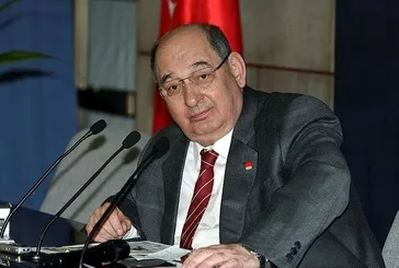 CHP'nin eski ağır toplarından Kemal Anadol Kılıçdaroğlu'na ateş püskürdü! "Atatürk'ün koltuğunda oturamazsın"