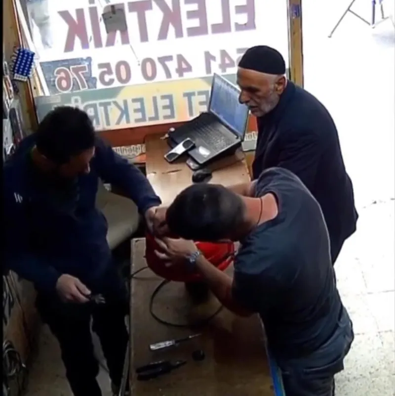 supurgeden-15-fare-cikti-tamirci-hayatinin-sokunu-yasadi-1712915841739.jpeg Süpürgeden 15 fare çıktı! Tamirci hayatının şokunu yaşadı-4