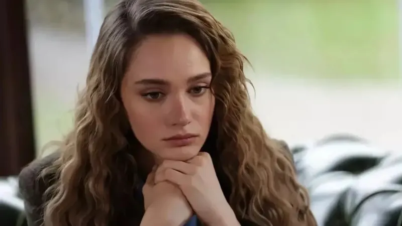 hudutsuz-sevda-dizisinde-tozu-dumana-katacak-veda-2-oyuncu-icin-ayrilik-zilleri-caldi-1713093987542.jpeg Hudutsuz Sevda dizisinde tozu dumana katacak veda! 2 oyuncu için ayrılık zilleri çaldı!-2