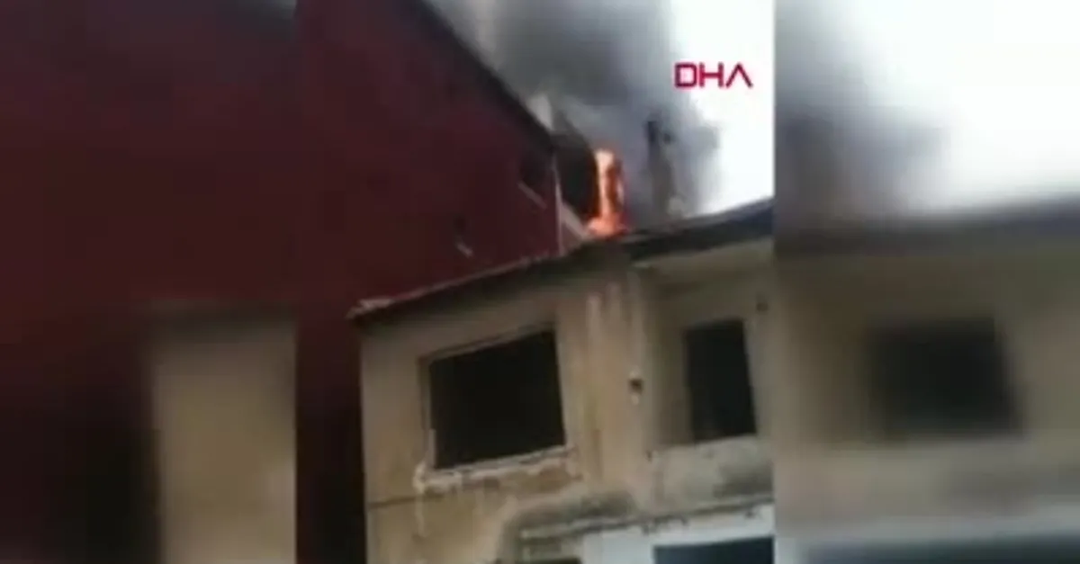 Devriye gezen polisler yangını fark etti