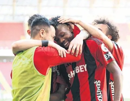 Antep ilki başardı