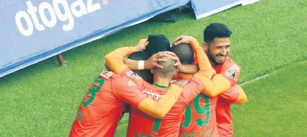 Alanya Antep’te kazandı rakibini ateşe attı