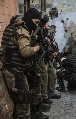 Suikast için sınırı geçen teröristler yakalandı