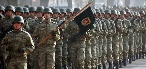 Sözleşmeli erbaş ve er alınması ile YAŞ kararları veya yargı denetimine kapalı işlemlerle TSK'dan ilişiği kesilenlere emeklilik ya da kamuda istihdam olanağı getiren düzenleme yürürlüğe girdi