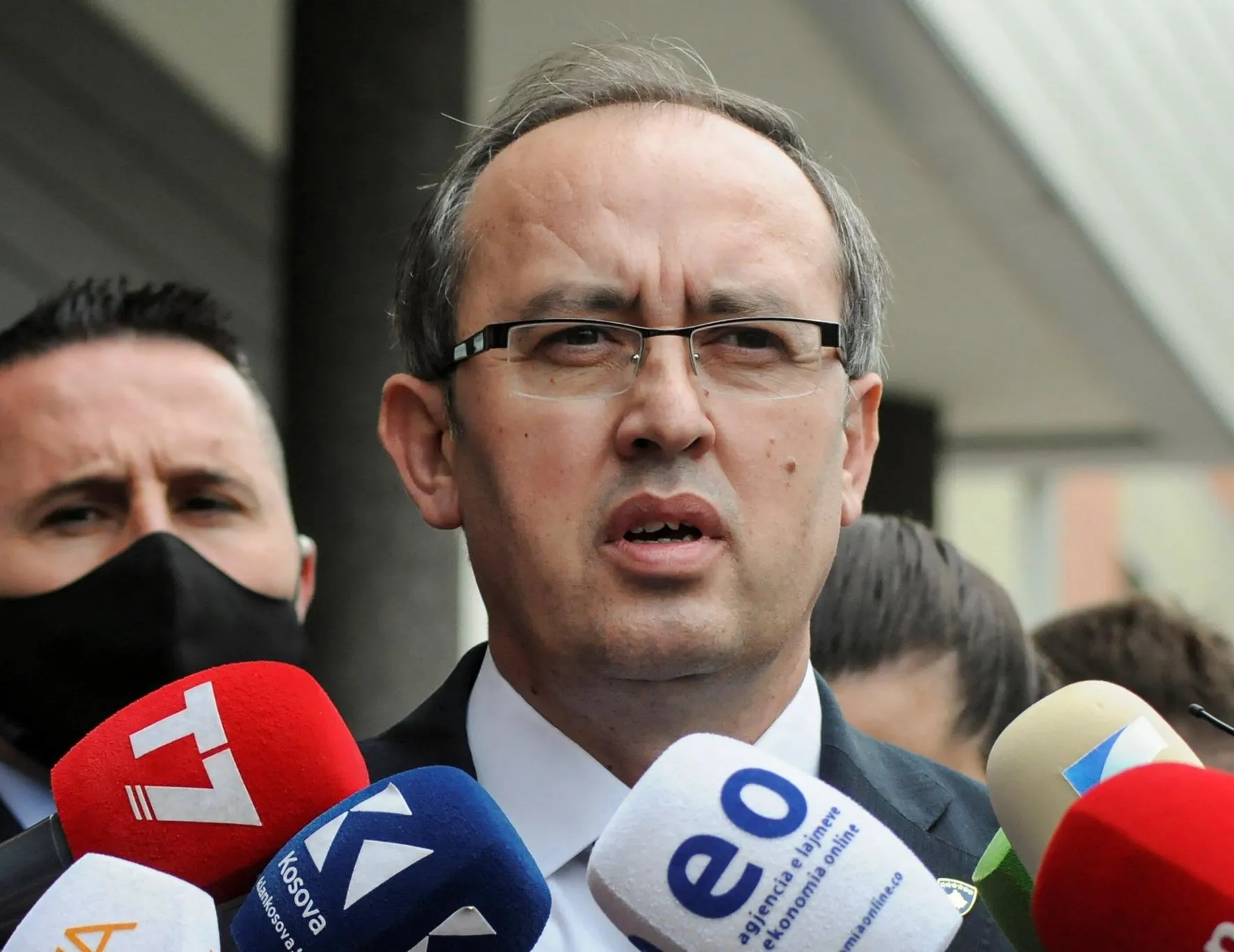 Kosova’da hükümet OHAL’den vazgeçti