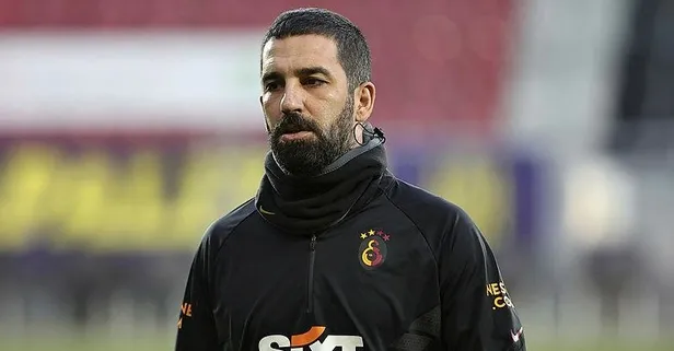 Arda Turan'dan Yunanistan'ın küstah tavrına ilişkin açıklama: İnsan haklarına aykırı davranışlarla karşılaştık