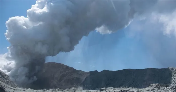 Yeni Zelanda'da yanardağ patlaması! 19 Ölü!