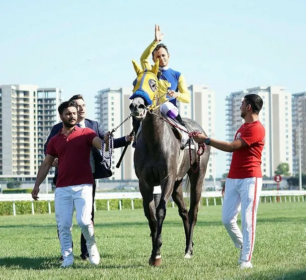 96-96-gazi-kosusunun-kazanani-secret-power-oldu-1656284466568.jpeg 96. Gazi Koşusu’nun kazananı Secret Power oldu!-3