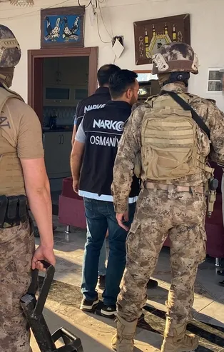 Adana ve Osmaniye'de uyuşturucu tacirlerine operasyon