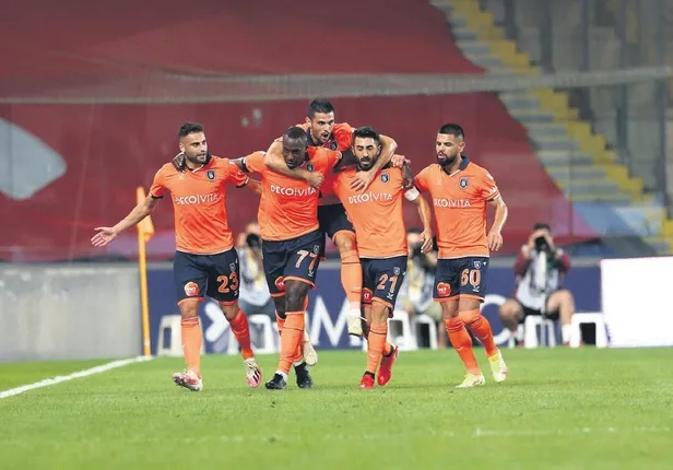 turk-takimlari-avrupa-liginde-sahne-aliyor-hedef-yine-4de-4-1666832426103.jpeg Türk takımları Avrupa Ligi'nde sahne alıyor! Hedef yine 4'te 4-4