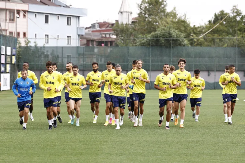 İsmail Kartal'dan sürpriz karar! İşte Fenerbahçe'nin Gaziantep 11'i - 8