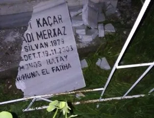 Teröristin mezar taşına PKK’daki kod adını yazdırmışlar!
