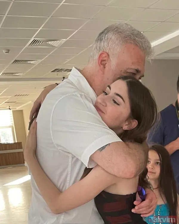 Tescilli güzel Demet Şener’den ‘anne-kız günü’ paylaşımı! İrem Kutluay “Boynuz kulağı geçti” dedirtti - 24