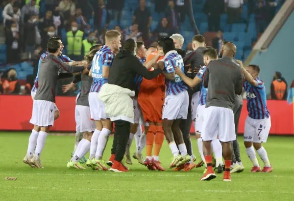 son-dakika-trabzonspor-paylasti-abdullah-avcinin-fenerbahce-galibiyetini-getiren-konusmasi-1634563241269.jpg SON DAKİKA: Trabzonspor paylaştı! Abdullah Avcı'nın Fenerbahçe galibiyetini getiren konuşması-2