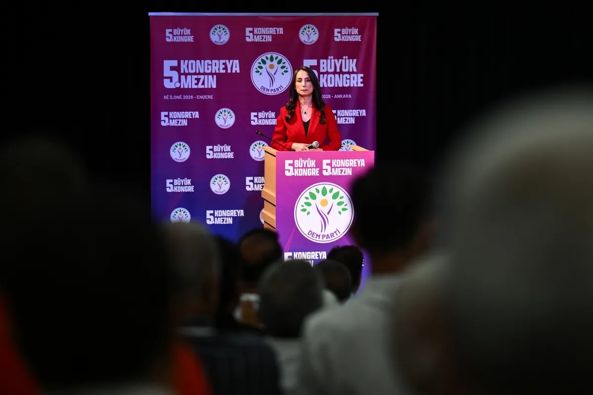 1788697181435.jpeg DEM Parti kongresinde Bakırhan ve Hatimoğulları güven tazeledi... "Terörsüz Türkiye" vurgusu-5