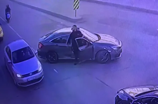 Beyoğlu'nda silahlı kavgada yaralanan 2 kişiden biri öldü
