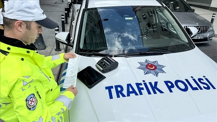 trafik-cezalari-artti-magandalar-frene-basti-1778277193980.jpeg Trafık cezaları arttı magandalar frene bastı-5