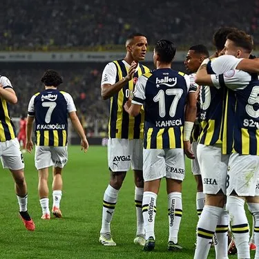 Fenerbahçe’de sakatlık şoku! Yıldız futbolcular maça devam edemedi...