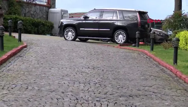 Sedat Peker'in villasındaki lüks cipinde de arama yapıldı