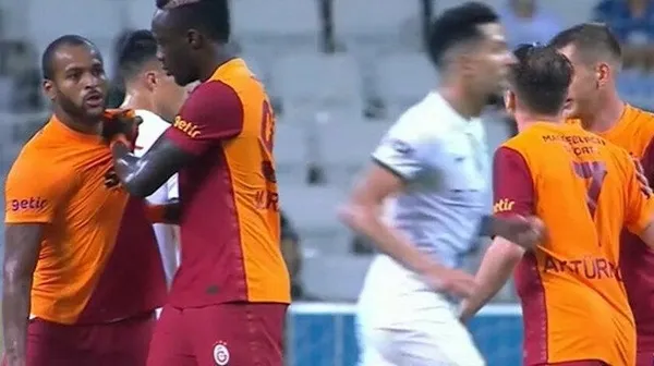 Galatasaraylı taraftarlar sosyal medyada kızgınlıklarını dile getirdi: Kerem'in zemin kadar değeri yok mu?-6