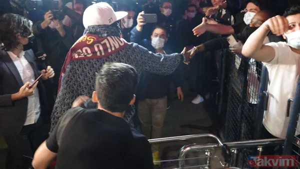 Gervinho ve Bruno Peres Trabzonspor'a geldi! Taraftar meşalelerle karşıladı - 18