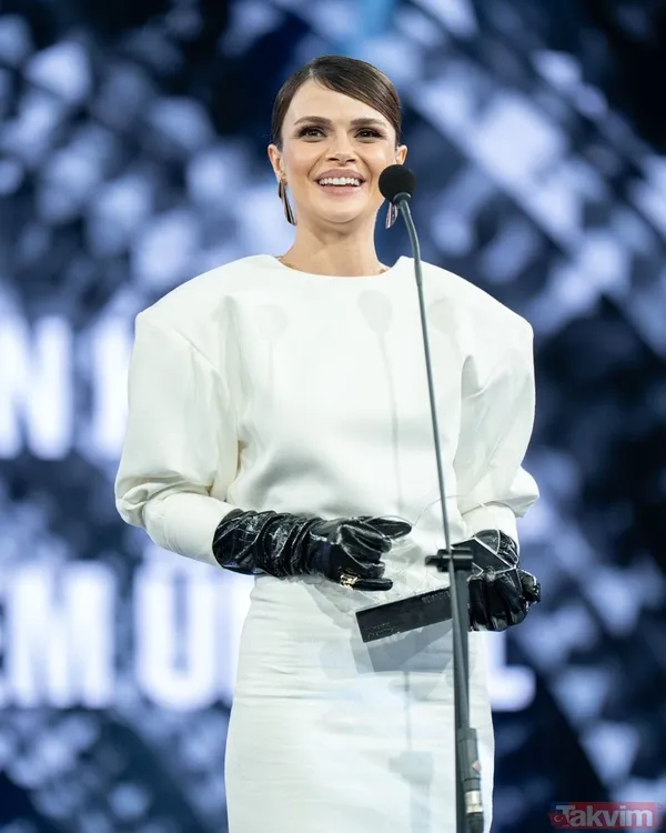 GQ MOTY 2025'te stil şov! Yılın enleri ve daha fazlası... İşte gecenin en çok konuşulanları - 21