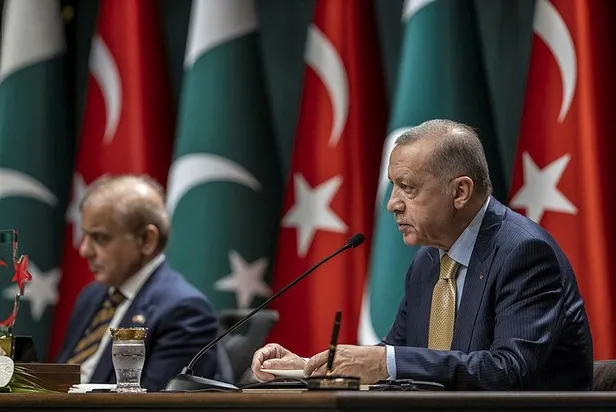son-dakika-baskan-recep-tayyip-erdogan-ve-pakistan-basbakani-sahbaz-seriften-onemli-aciklamalar-1654123545717.jpeg