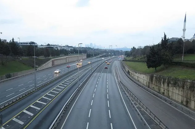 İstanbul'da 2022'nin ilk gününde yollar boş kaldı