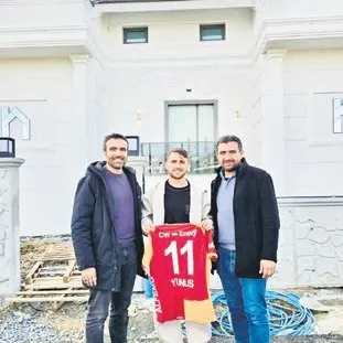 Yunus yeni evini aldı