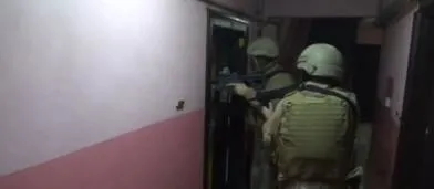 teror-orgutune-bozdogan-4-operasyonu-cok-sayida-supheli-yakalandi-1708341007072.jpeg Terör örgütüne 'Bozdoğan-4' operasyonu! Çok sayıda şüpheli yakalandı-2