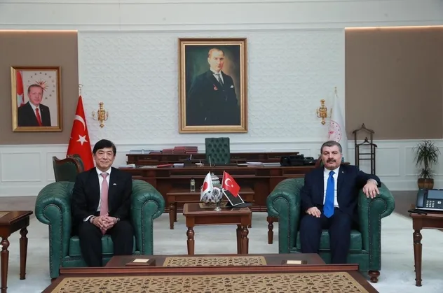 Son dakika: Bakan Koca, Japonya'nın Ankara Büyükelçisi Akio Miyajima ile görüştü